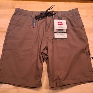 686 everywhere short 32/32 brand new never warn